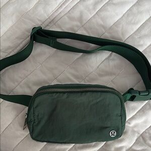 Lululemon Forest Green 1L Belt Bag